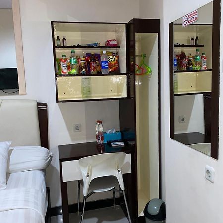 Dekost Madiun Hotell Exteriör bild