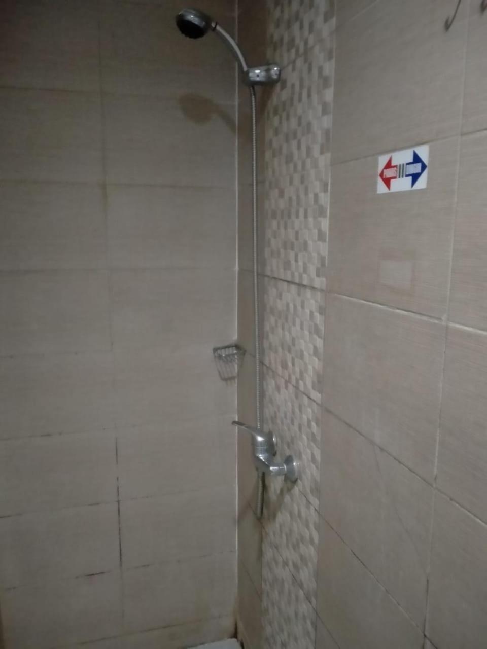 Dekost Madiun Hotell Exteriör bild