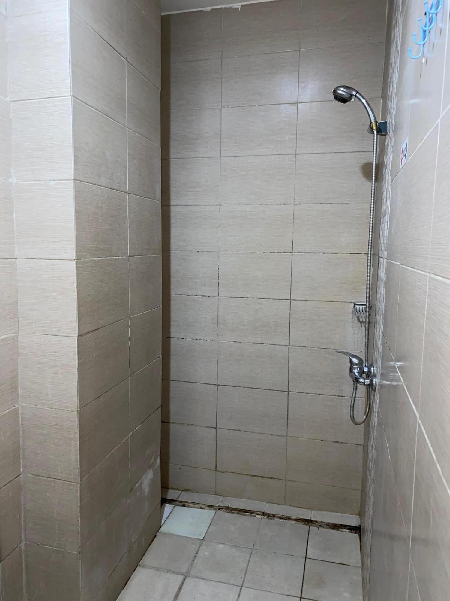 Dekost Madiun Hotell Exteriör bild